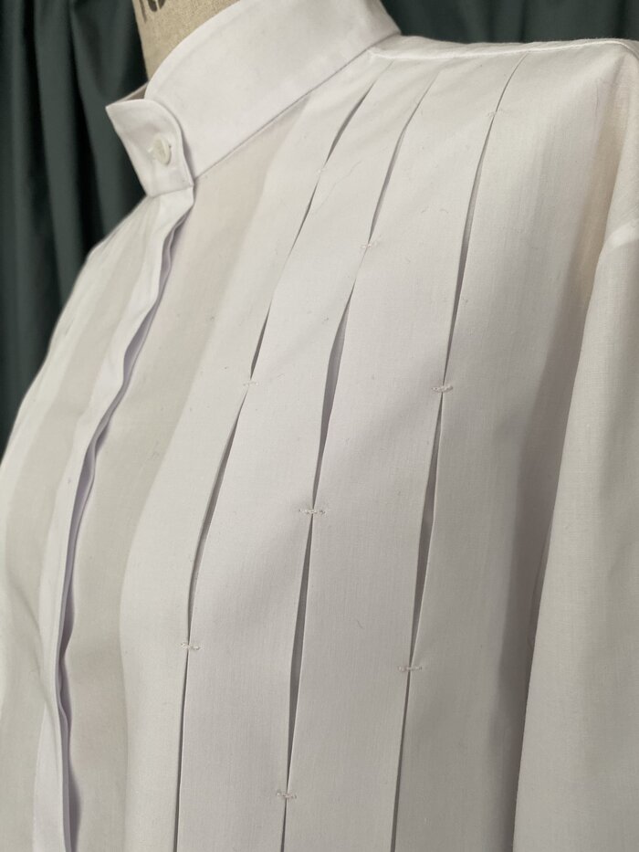 Box pleated shirt